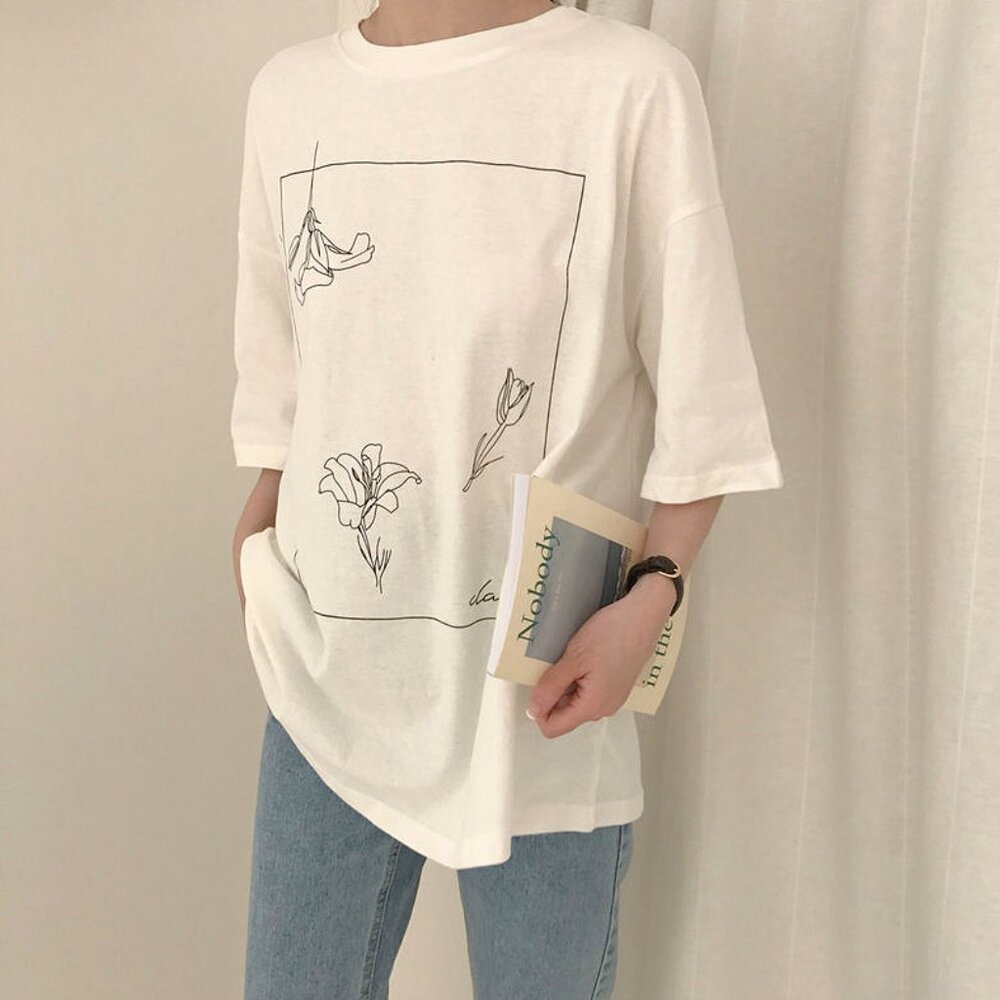 flower line art print white short sleeve tshirt | womens tops